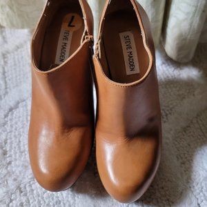 Steve Madden Tobacco ColoredHeeled Booties